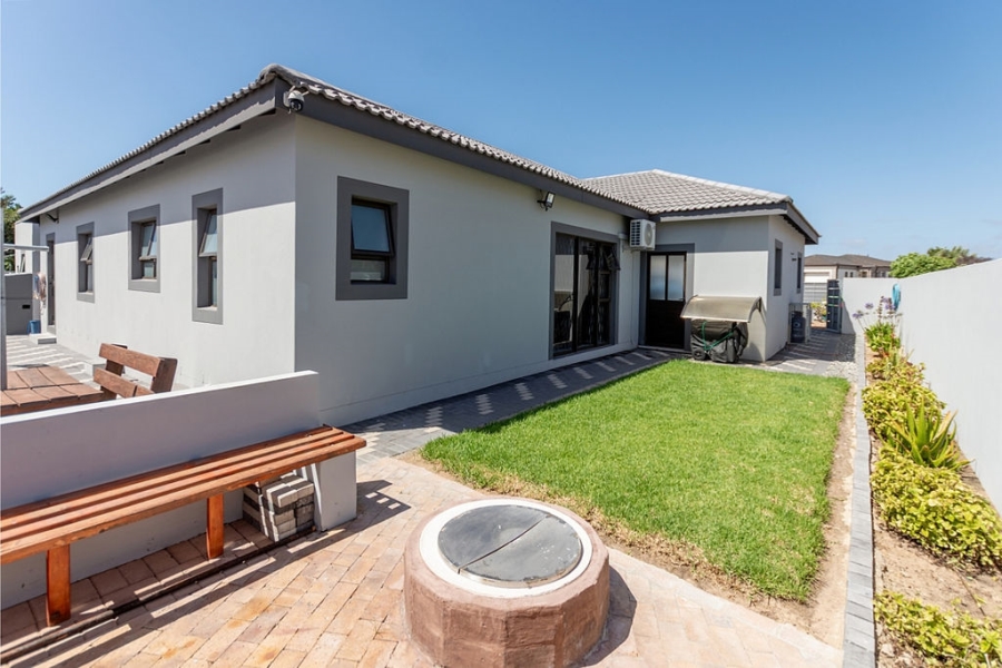 3 Bedroom Property for Sale in Country Club Western Cape